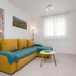Apartments With A Parking Space Pula - 23290